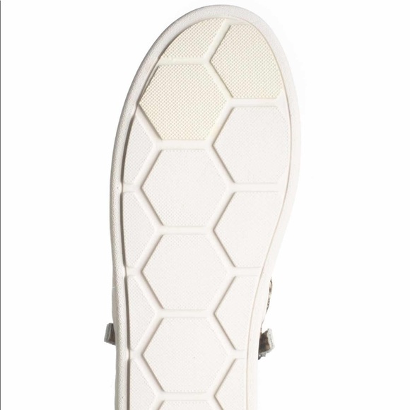 DOLCE VITA TOBEE LEATHER ZIP SNEAKER - Picture 5 of 5